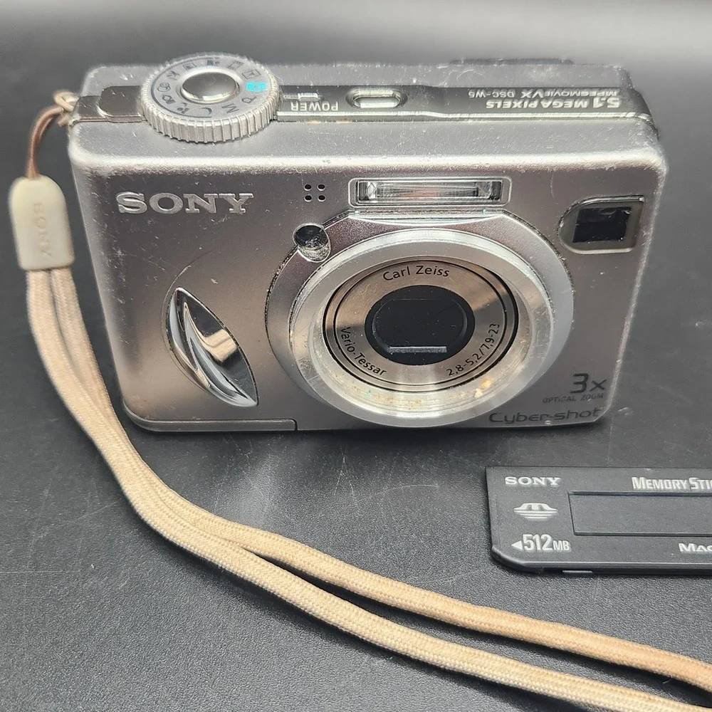 Sony Cyber-Shot DSC-W5 3x Optical Zoom For Parts Or Repair 512 MB Memory Stick